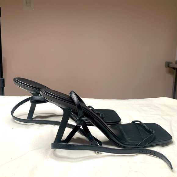Balenciaga sandals size 8 - Picture 3 of 5